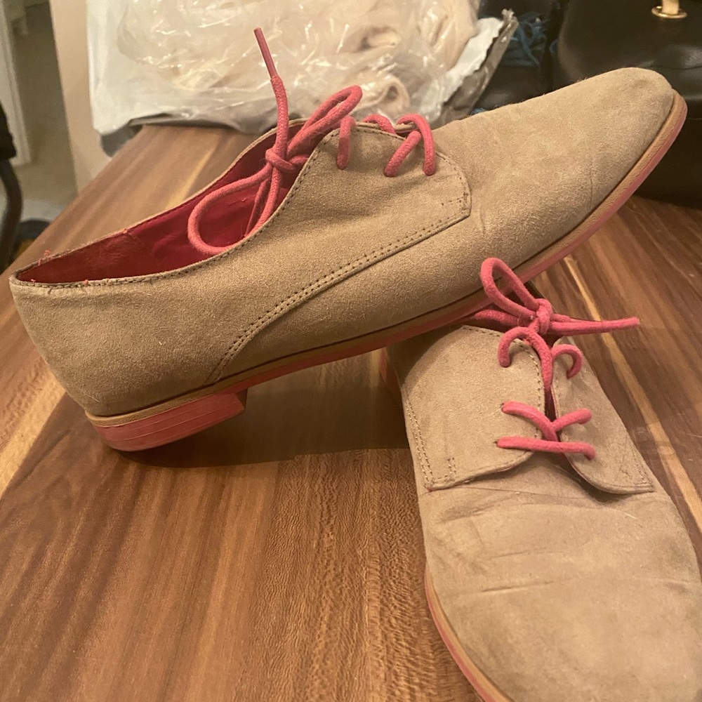 Size 8 dress shoes